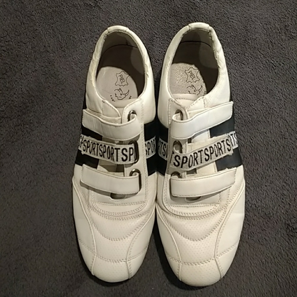 Shoes - Picture 3 of 3